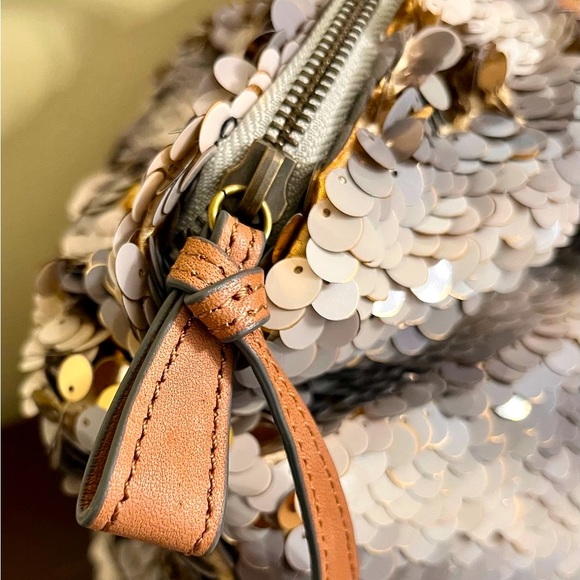 ANTHROPOLOGIE’s Ms.Allbright Specialty Multitonal Sequined Tote bag Medium size - Picture 9 of 12